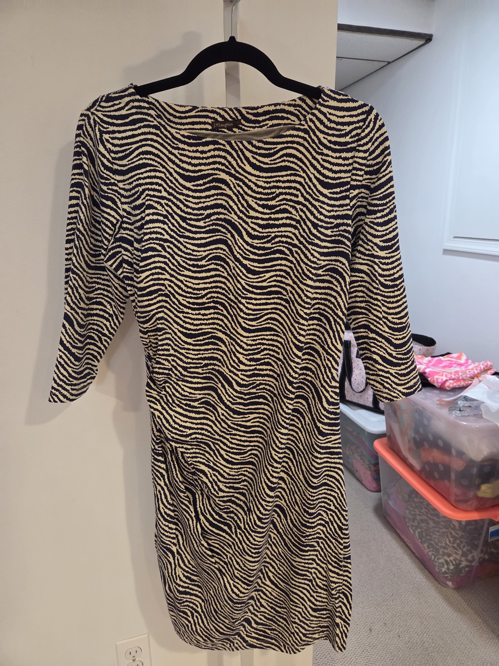Purple/blue and Cream Wave-Pattern Midi Dress with Three-Quarter Sleeves